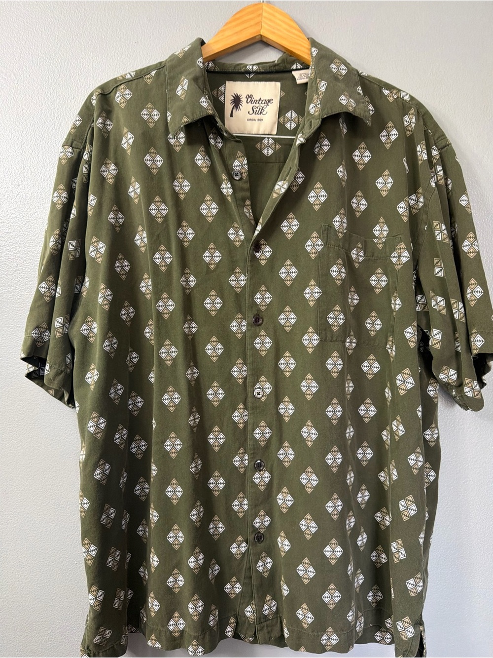 Vintage Silk Men's Olive Green Short-Sleeve Button-Up Shirt XXL